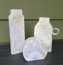 Load image into Gallery viewer, Paper Vase &amp; Fall Bouquet
